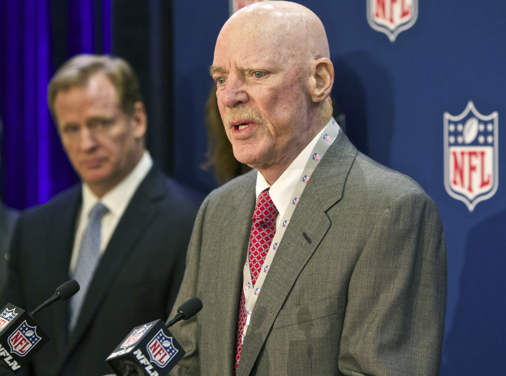 Texans CEO Apologizes Football